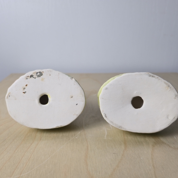 Vintage Elegant Cream Spaghetti Poodle Figurines on Green Base - Picture 10 of 10